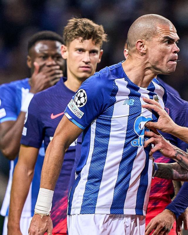 九游体育官网-马德里竞技96赛季后卫a帕布洛