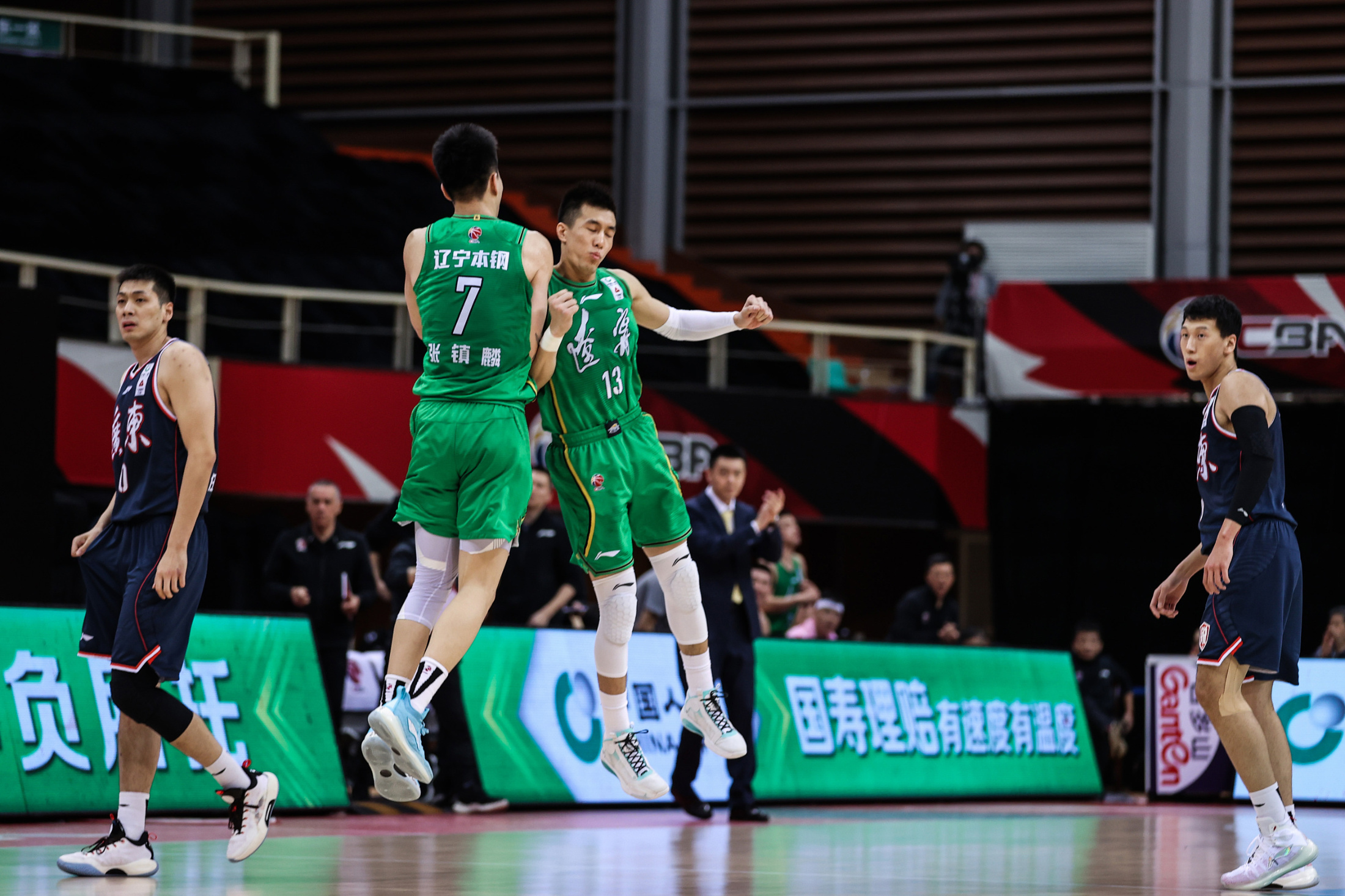 九游体育-冲刺阶段山东男篮内部沟通——NBA季后赛节点到来，信心回归，球探报告显示潜力(山东男篮最新赛程表)