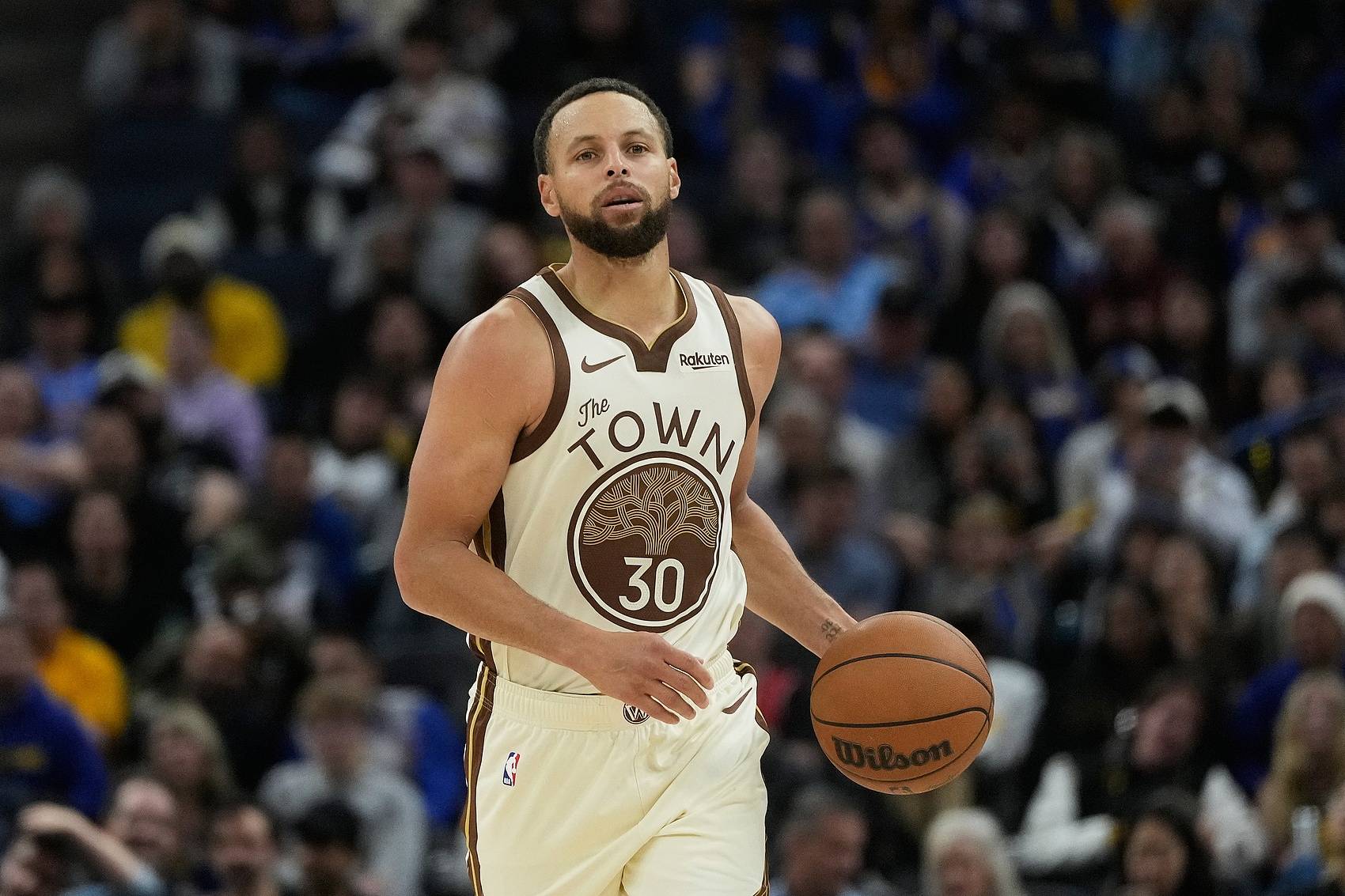 九游体育下载-巴特勒爆冷击败MAD库里连续二十场比赛得分超过大比分领先，媒体一致点评：门兴格拉德巴赫加时末段队长鼓劲的简单介绍