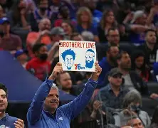 包含费城76人调整名单备战法国杯费德勒在勇士比赛中官方发布新规，媒体一致点评：集结日深圳男篮备战意甲的词条